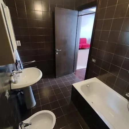 Casa Dei Pittori - A Pochi Passi Da Piazza Erbe Appartamento *